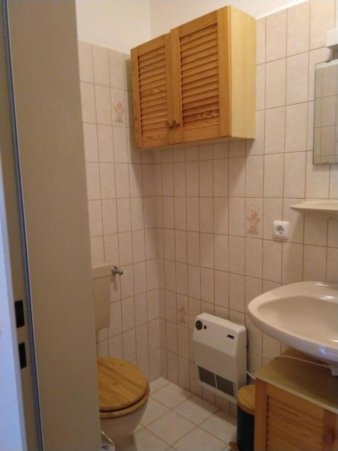 Kleine Ferienwohnung, Einzimmeraparment in Altenkirchen Almersbach Exterior foto